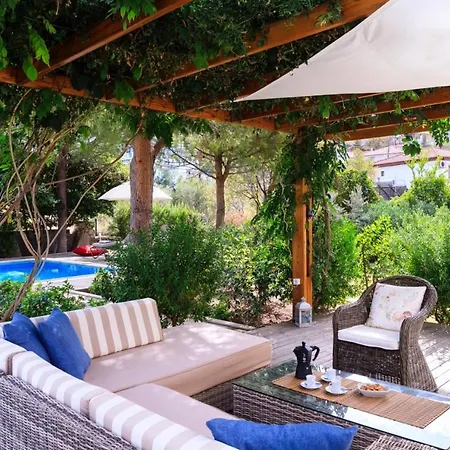 Ruyam Hotel 4*